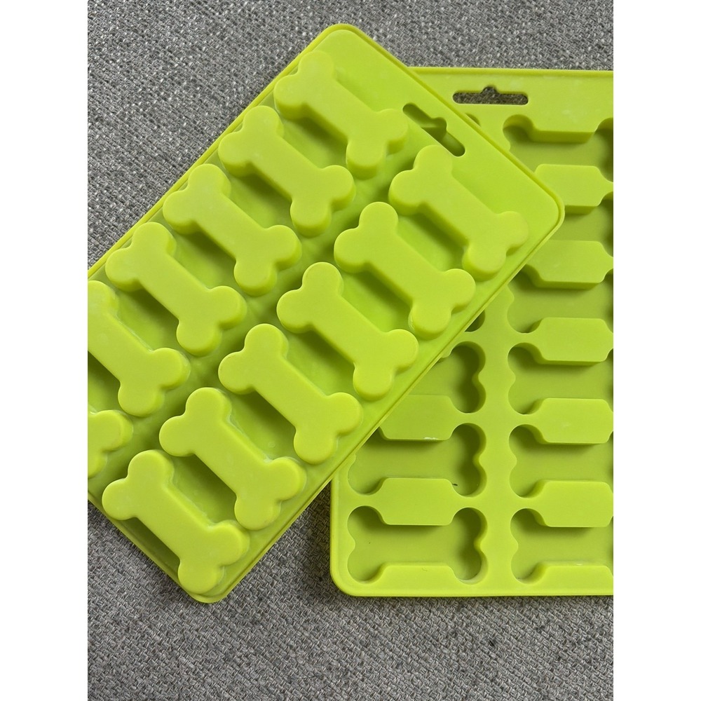 Lot of 2 Bone Shaped Silicone Rubber Ice Cube Trays Dog Halloween